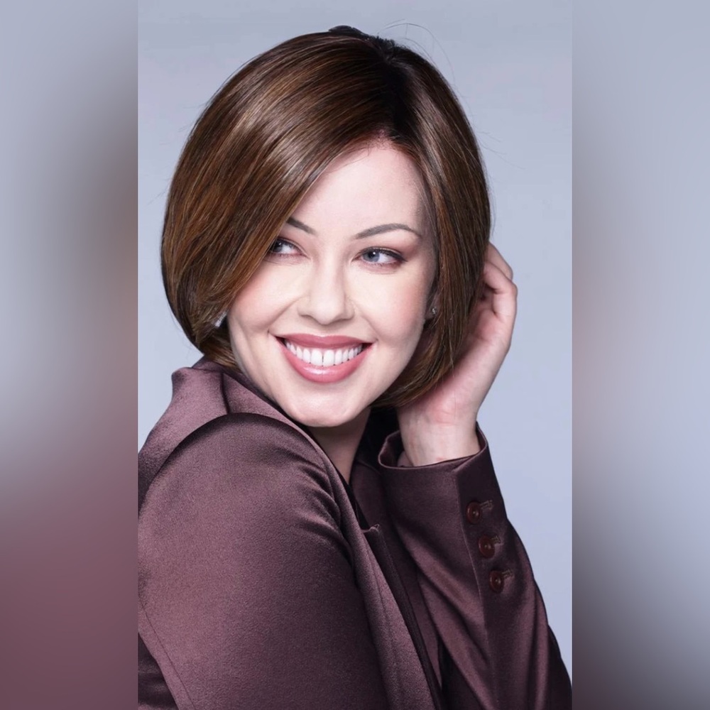 NEW LUX - ONLY TRIED ON - Belle Tress - LOUIE  - Color Shaken Oatmilk Blonde-R